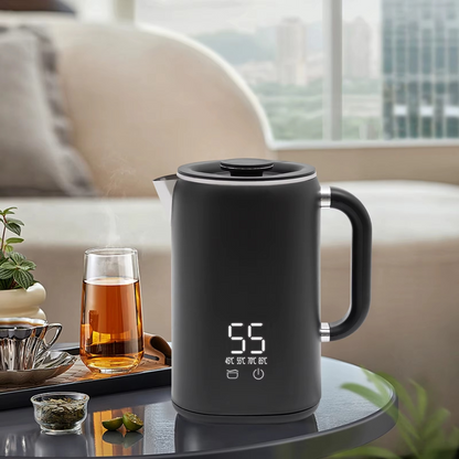 Bouilloire électrique noir sur table