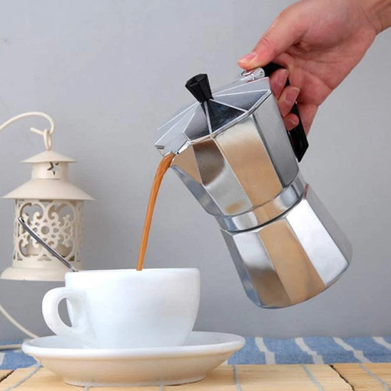 cafe pret coule tasse