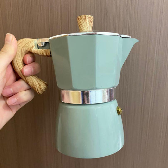 cafetiere italienne moka bleu poigne bois bonne prise main